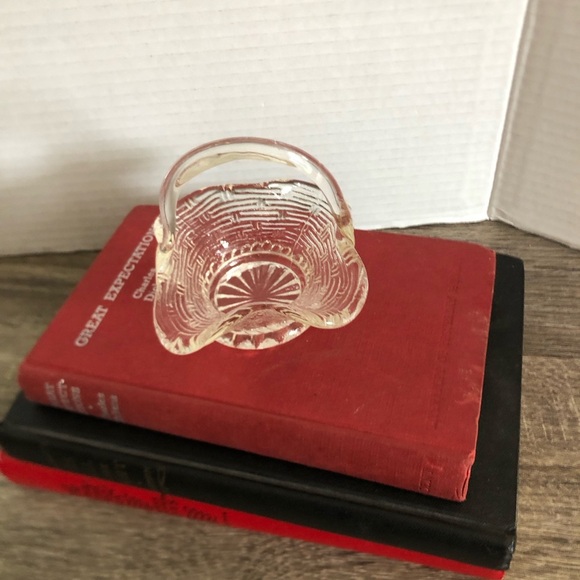 Vtg Miniature Basketweave Glass Basket - Picture 4 of 14